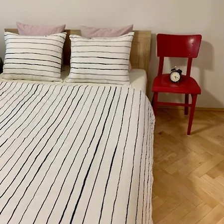 Snyt Primka Lägenhet